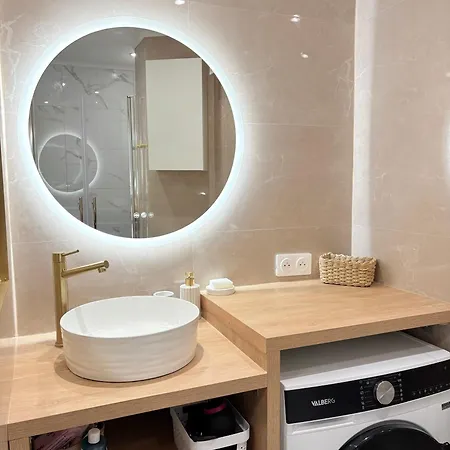 L'emeraude D'ax - Cozy, Modern & Parking Included 아파트 *