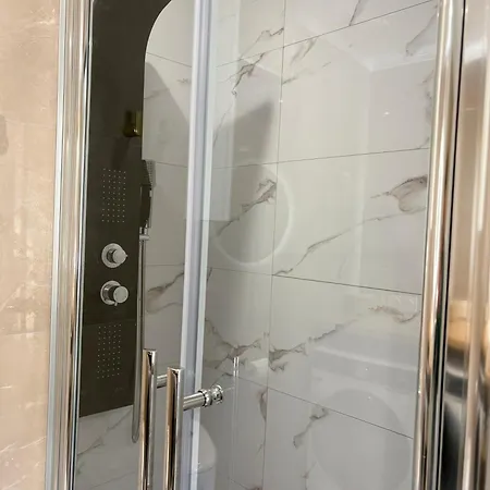 L'emeraude D'ax - Cozy, Modern & Parking Included アクス・レ・テルム